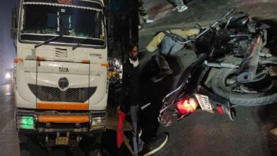 Dumper dragged bike rider for 15 feet indore