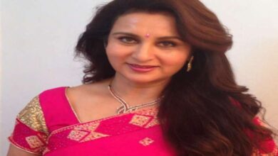 Poonam Dhillon s house was theft 2