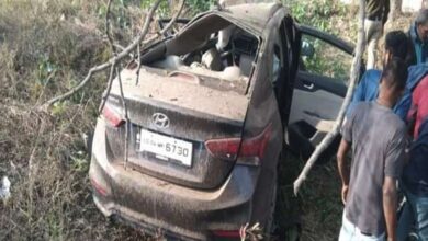 Uncontrolled car overturned on the roadside two youths seriously injured Janjgir Champa
