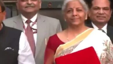 Finance Minister Nirmala Sitharaman reached Parliament will present the budget for the financial year 2025 26 in the Lok Sabha today 428x400 1